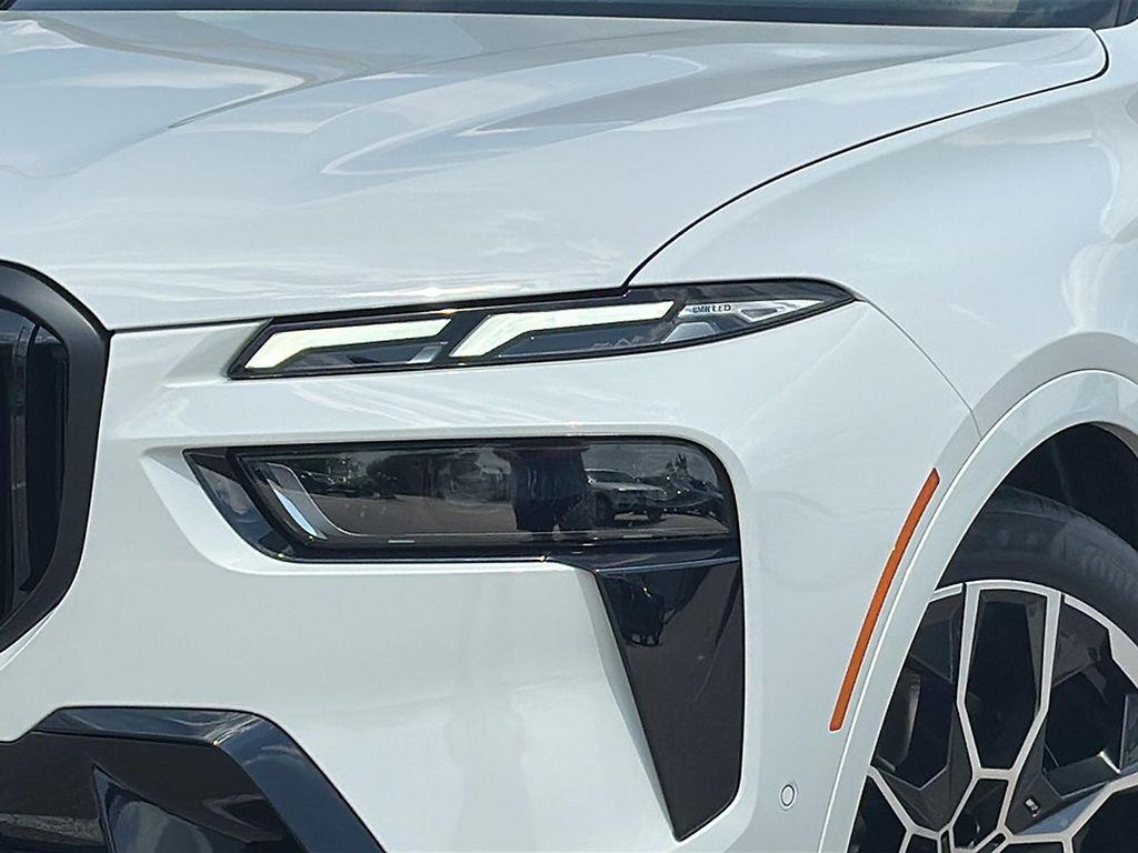 new 2026 BMW X7 car, priced at $97,525