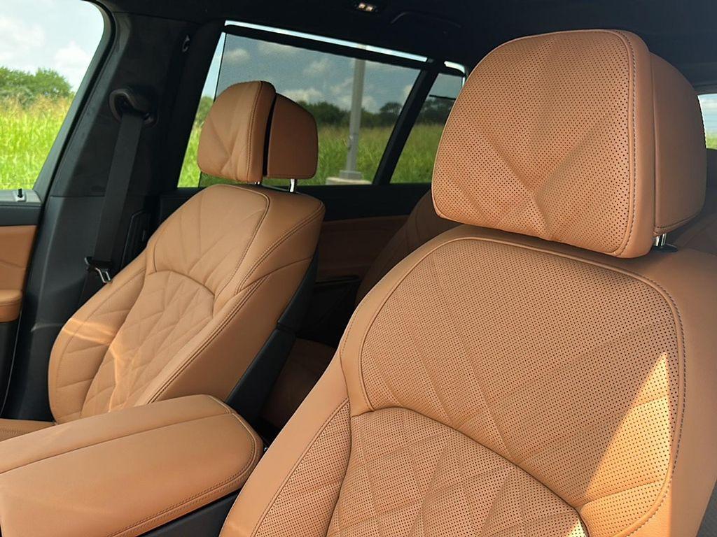 new 2026 BMW X7 car, priced at $97,525
