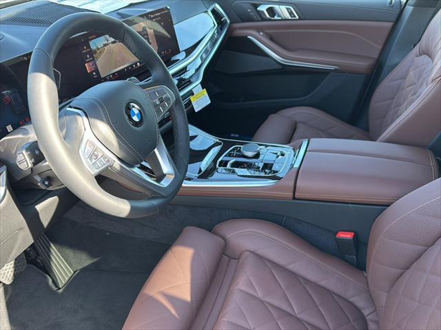 new 2025 BMW X7 car, priced at $90,025