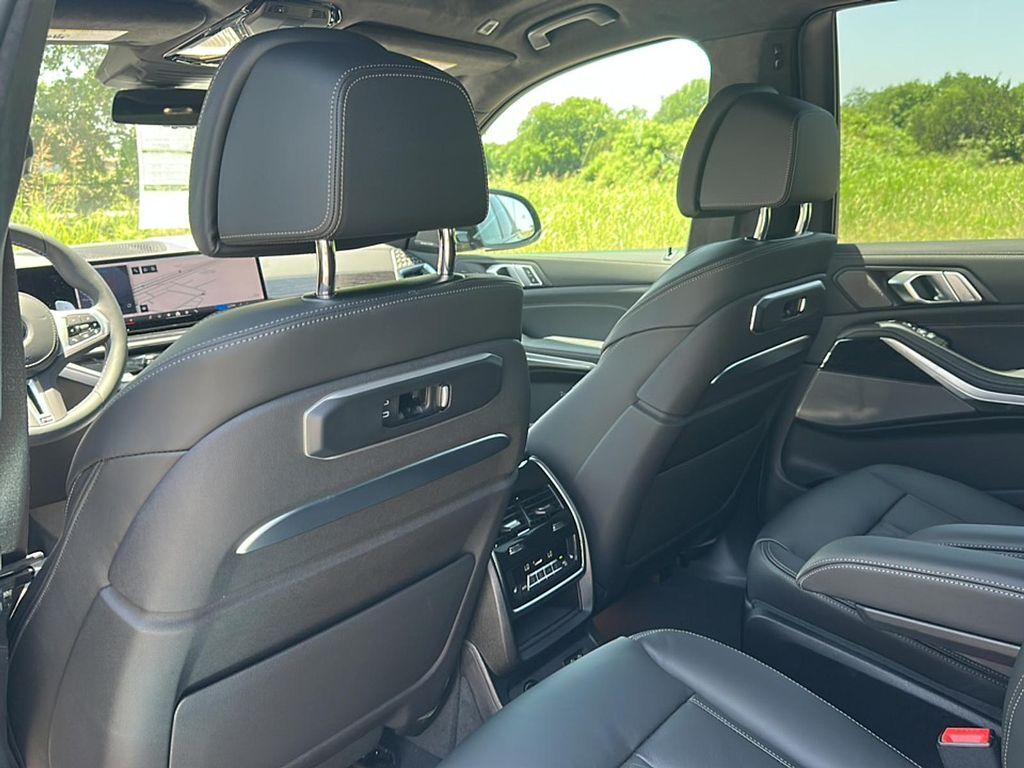 new 2026 BMW X7 car, priced at $121,415