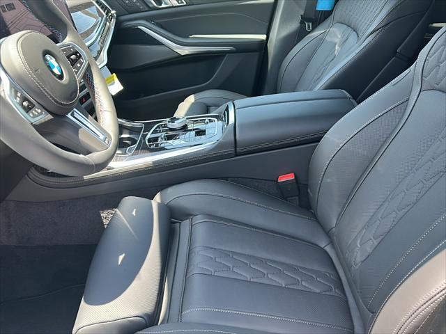 new 2026 BMW X7 car, priced at $121,415