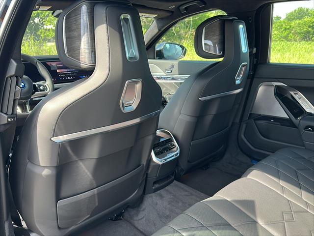 new 2025 BMW i7 car, priced at $115,475