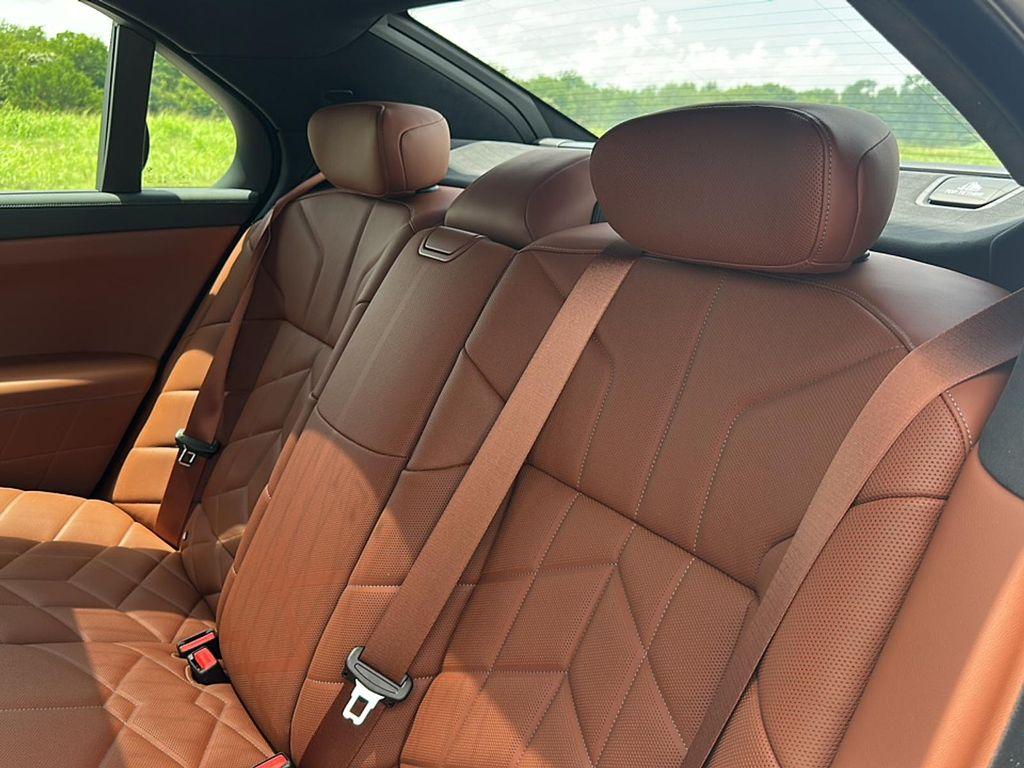 new 2025 BMW 760 car, priced at $133,815