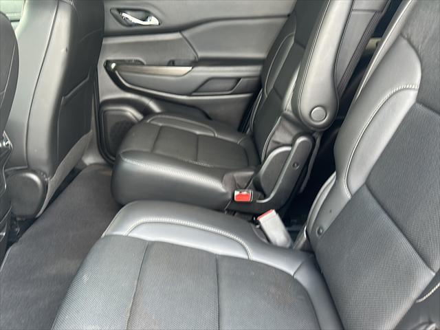 used 2023 GMC Acadia car, priced at $28,999
