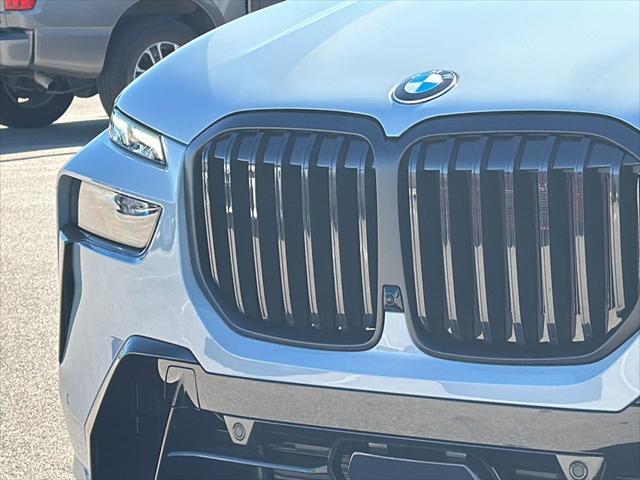 new 2025 BMW X7 car, priced at $97,525