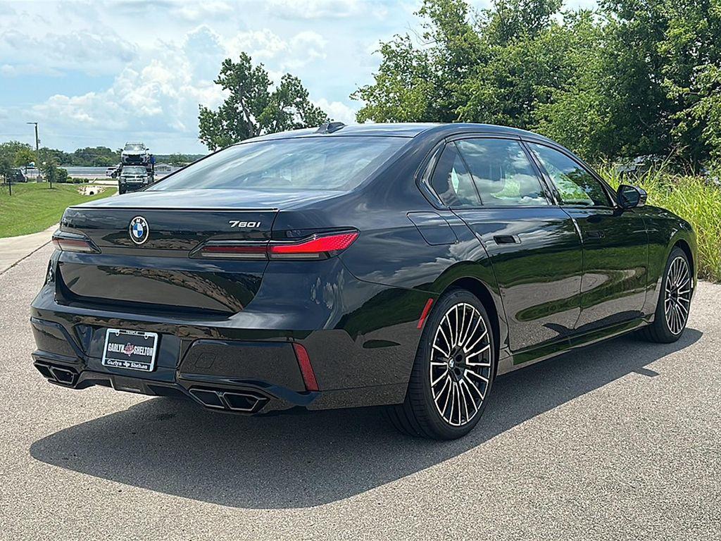 new 2025 BMW 760 car, priced at $130,570