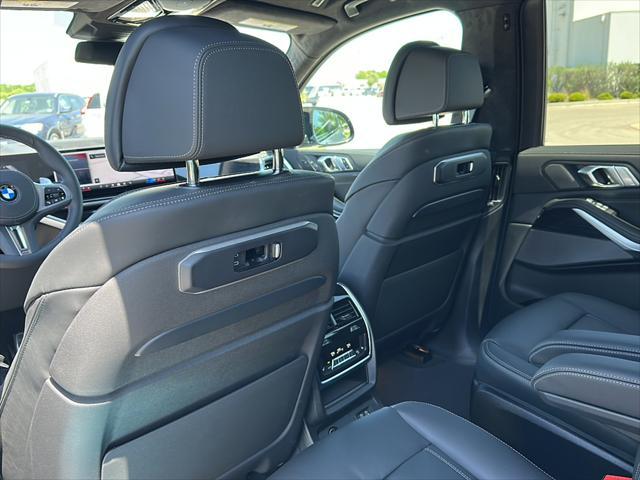 new 2025 BMW X7 car, priced at $121,400