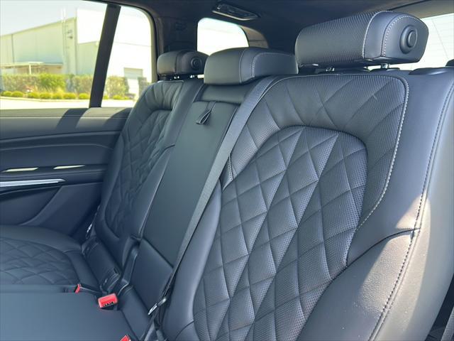 new 2025 BMW X7 car, priced at $95,375