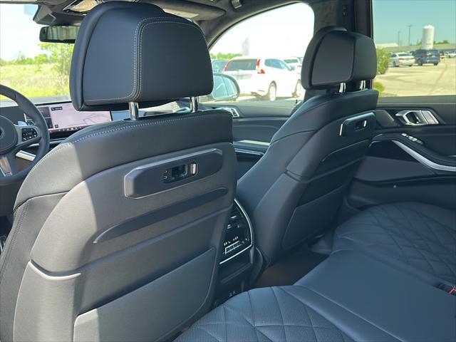 new 2025 BMW X7 car, priced at $95,375