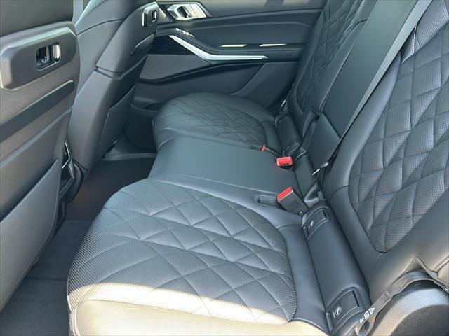 new 2025 BMW X7 car, priced at $95,375