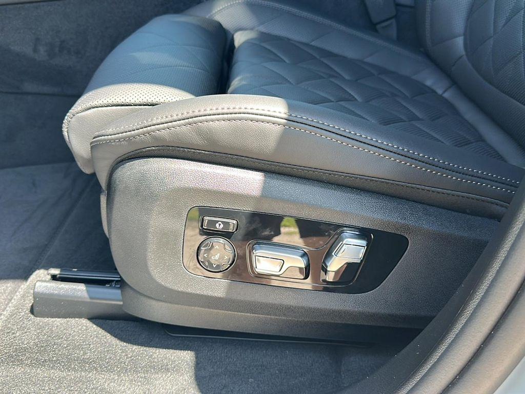 new 2025 BMW X7 car, priced at $95,375