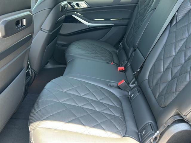 new 2025 BMW X7 car, priced at $95,375