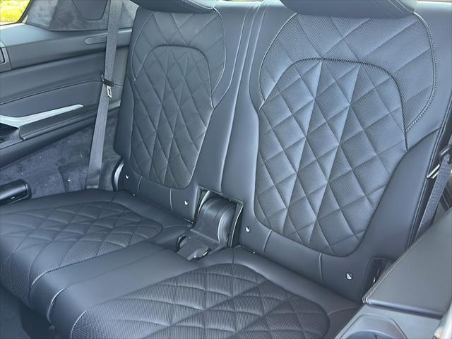 new 2025 BMW X7 car, priced at $95,375