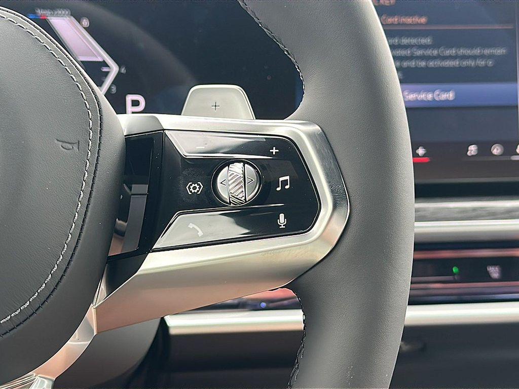 new 2025 BMW 760 car, priced at $133,455