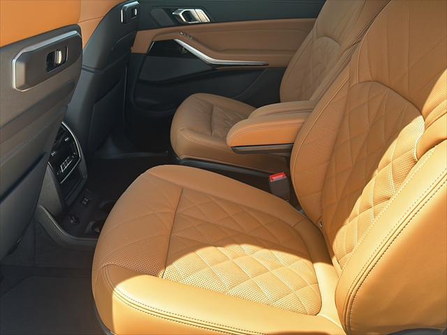 new 2026 BMW X7 car, priced at $91,665