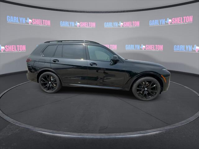 new 2025 BMW X7 car, priced at $120,025