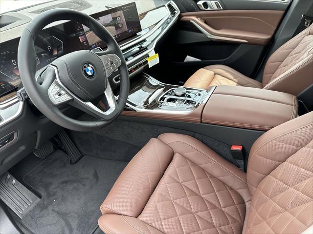 new 2025 BMW X7 car, priced at $90,325