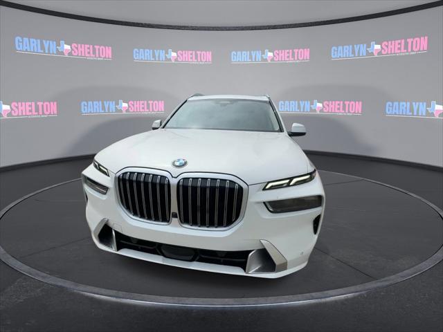 new 2025 BMW X7 car, priced at $90,325