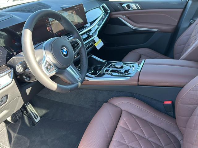 new 2025 BMW X7 car, priced at $93,825