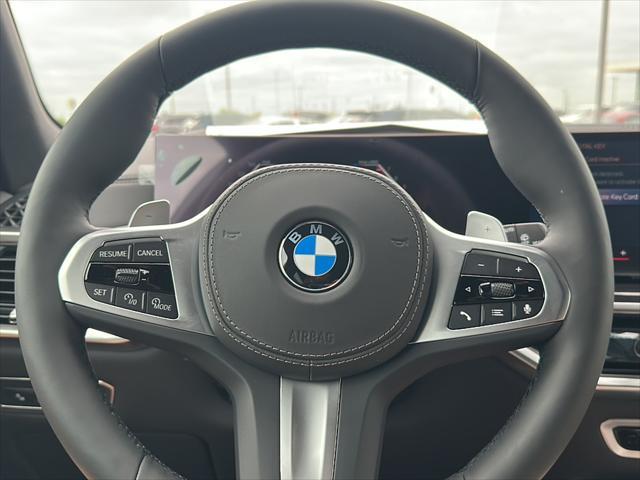 new 2025 BMW X7 car, priced at $100,825