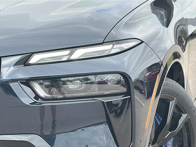 new 2025 BMW X7 car, priced at $100,825