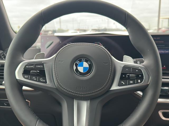 new 2025 BMW X7 car, priced at $100,825
