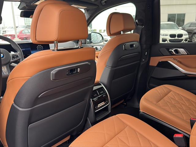 new 2025 BMW X7 car, priced at $100,825