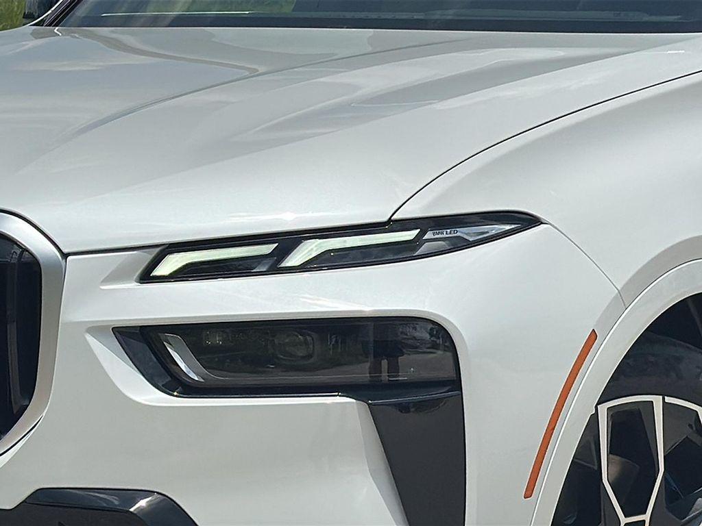 new 2026 BMW X7 car, priced at $120,265
