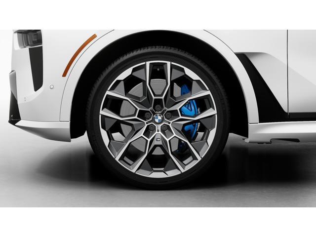 new 2026 BMW X7 car, priced at $120,265