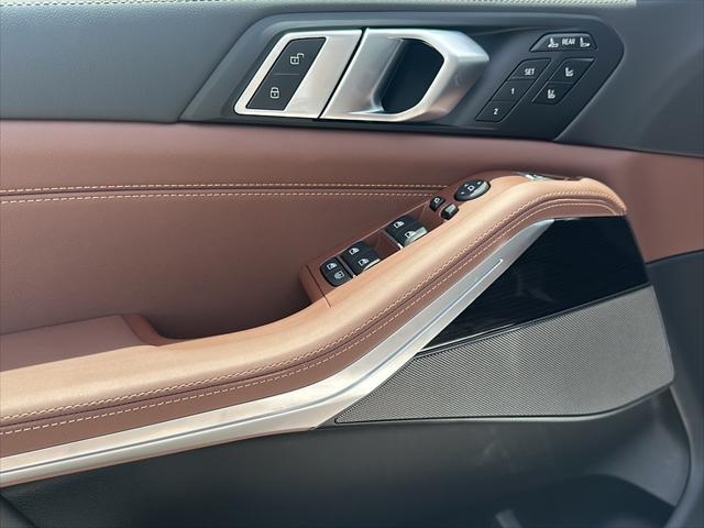 new 2026 BMW X7 car, priced at $120,265