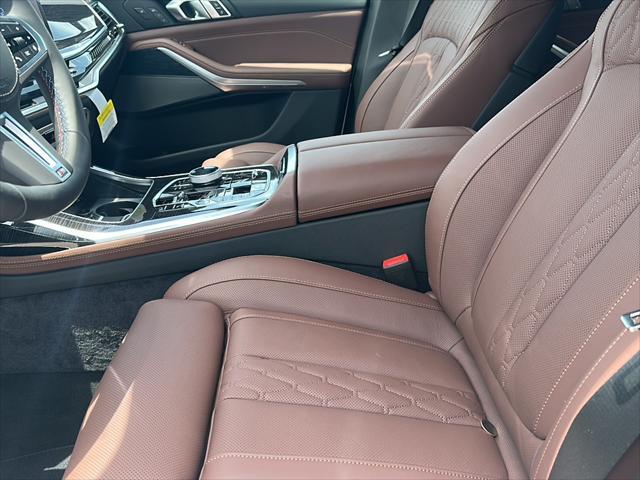 new 2026 BMW X7 car, priced at $120,265