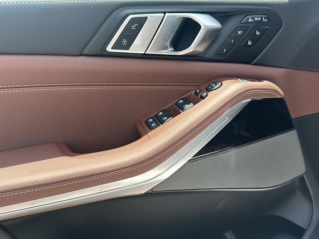 new 2026 BMW X7 car, priced at $120,265