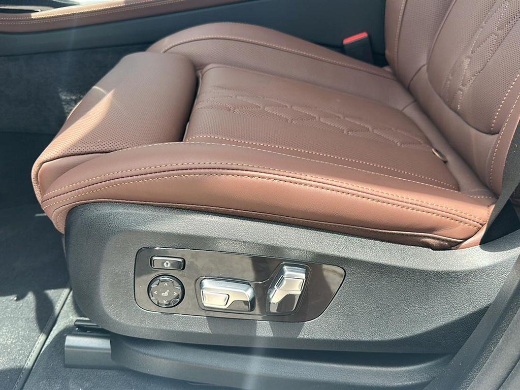 new 2026 BMW X7 car, priced at $120,265