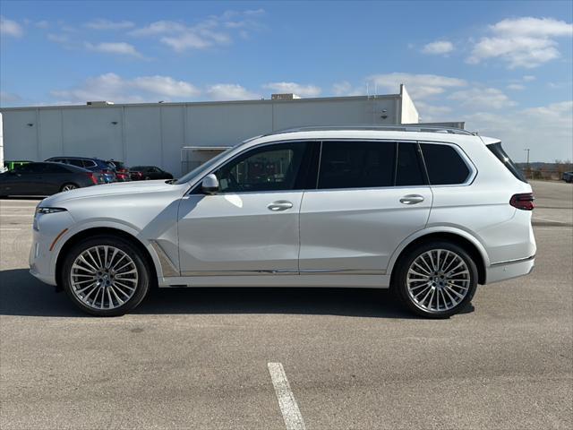 new 2025 BMW X7 car, priced at $95,225