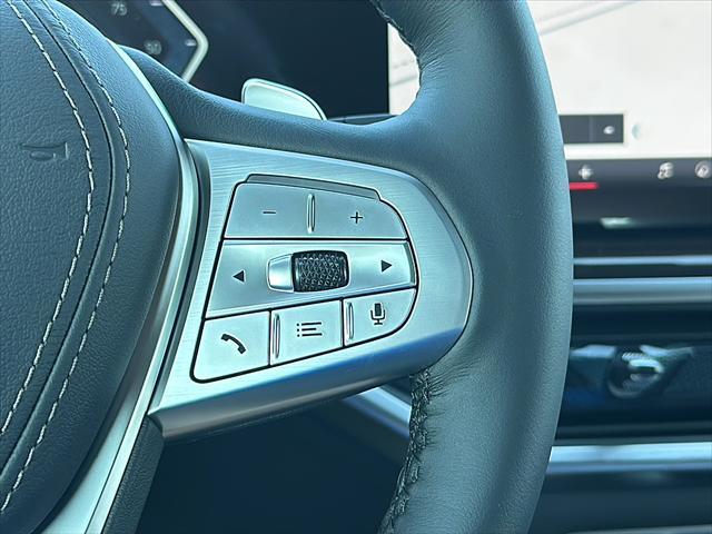 new 2025 BMW X7 car, priced at $95,225