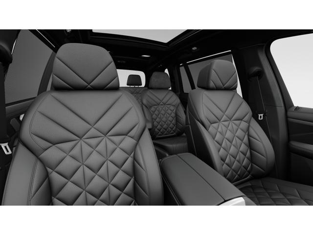 new 2026 BMW X7 car, priced at $97,915