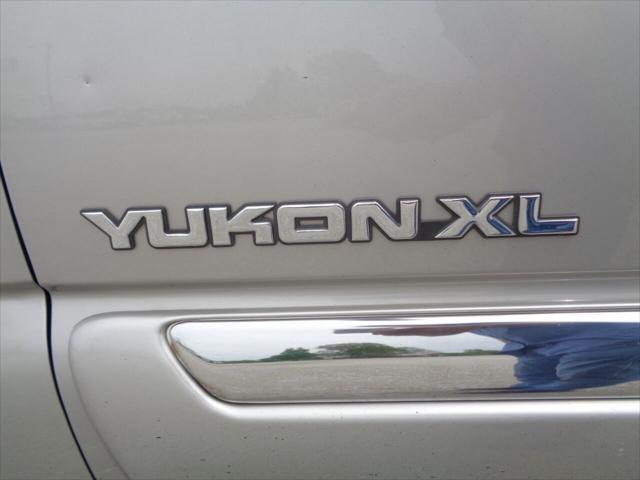 used 2004 GMC Yukon XL car, priced at $5,000