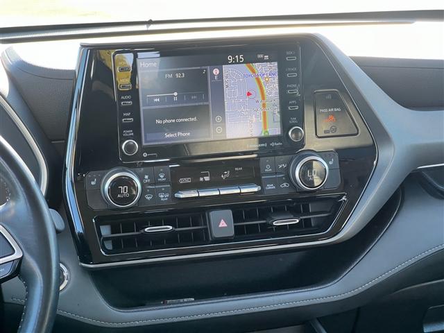 used 2022 Toyota Highlander car, priced at $33,998