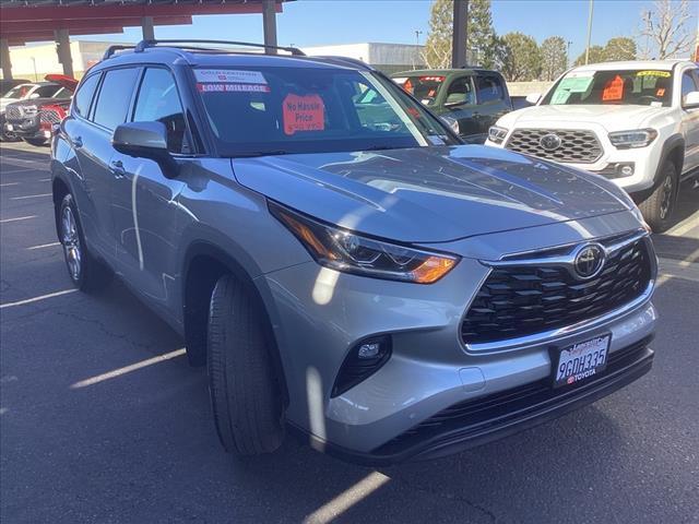 used 2023 Toyota Highlander car, priced at $38,998