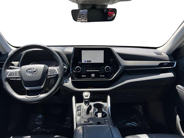 used 2023 Toyota Highlander car, priced at $39,498