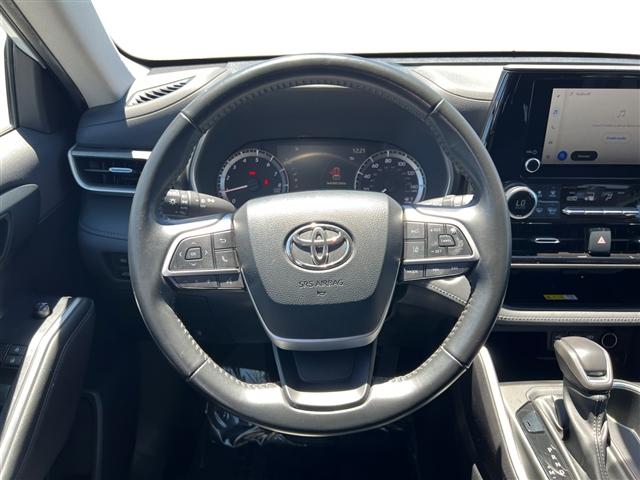 used 2023 Toyota Highlander car, priced at $39,498
