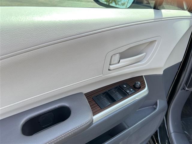 used 2024 Toyota Sienna car, priced at $40,898