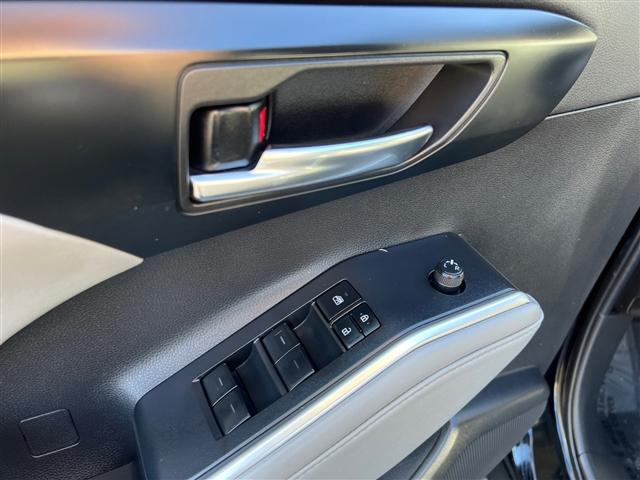 used 2022 Toyota Highlander car, priced at $29,992