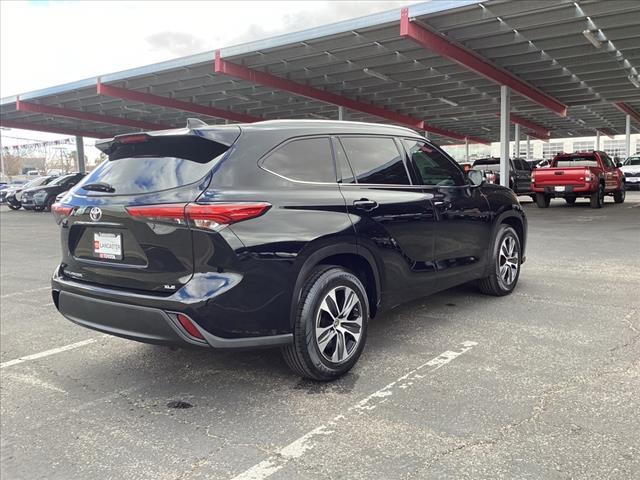 used 2021 Toyota Highlander car, priced at $32,498