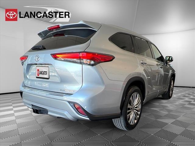 used 2022 Toyota Highlander car, priced at $39,499