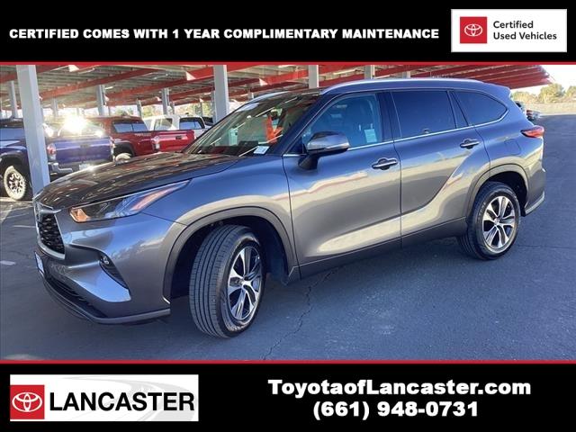 used 2022 Toyota Highlander car, priced at $33,299