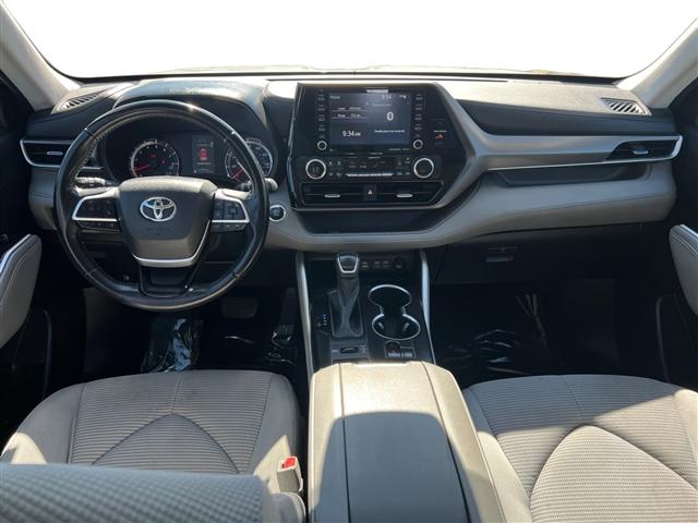 used 2022 Toyota Highlander car, priced at $31,498