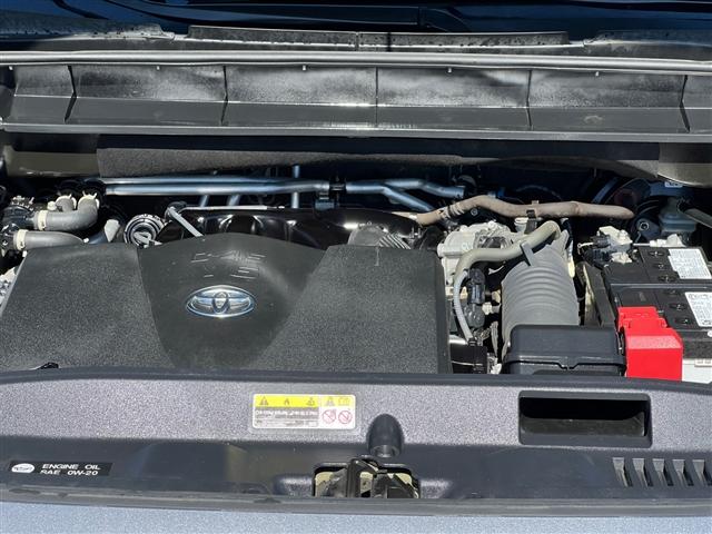used 2022 Toyota Highlander car, priced at $31,498