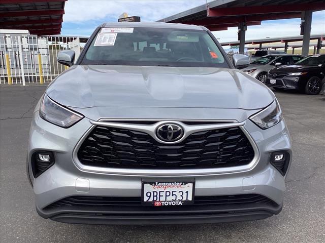 used 2022 Toyota Highlander car, priced at $33,998
