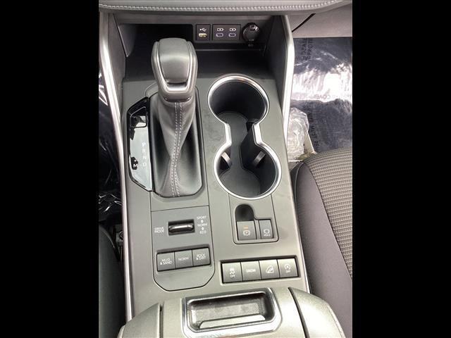 used 2022 Toyota Highlander car, priced at $33,998